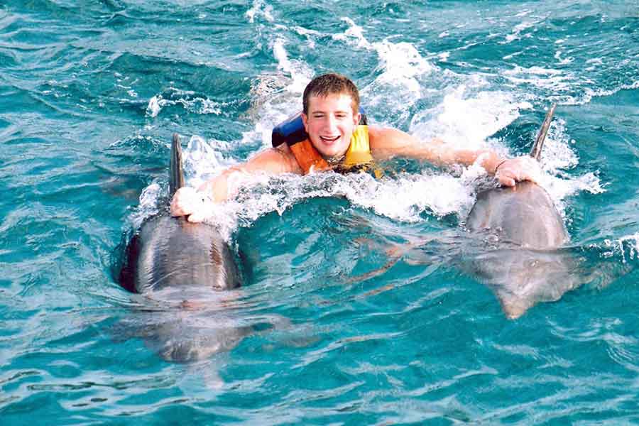 Parque Garrafón VIP & Dolphin Royal Swim Isla Mujeres